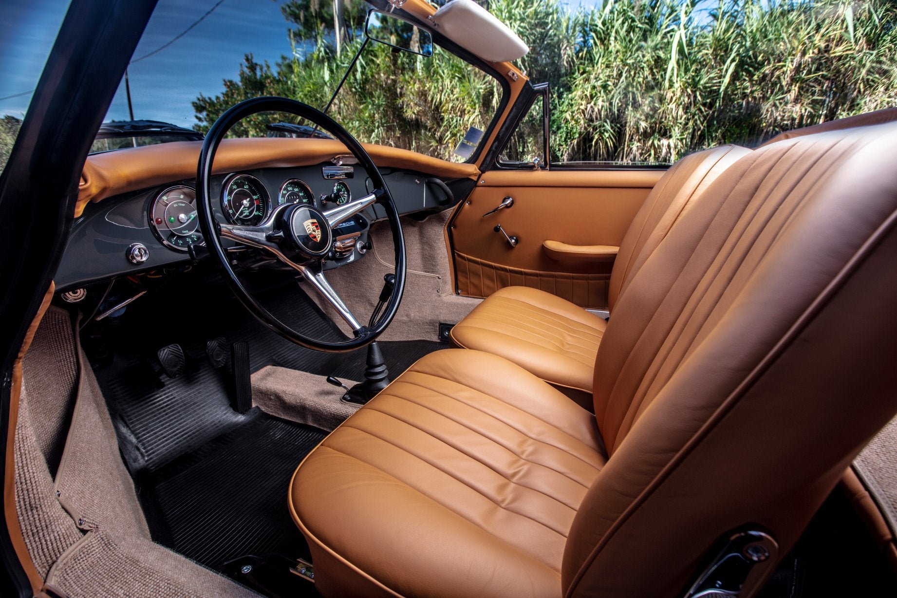 Voiture Porsche 356 C Cabriolet Slate Grey Cuir Caramel