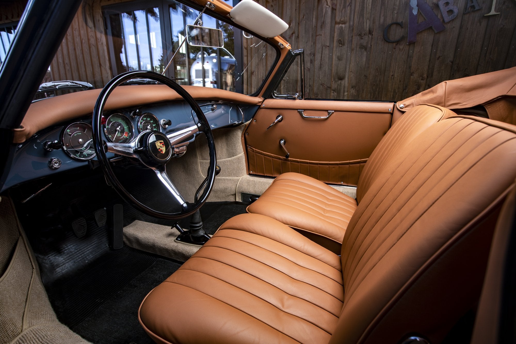 Voiture Porsche 356 BT5 Cabriolet Super 90 - Intérieur Caramel