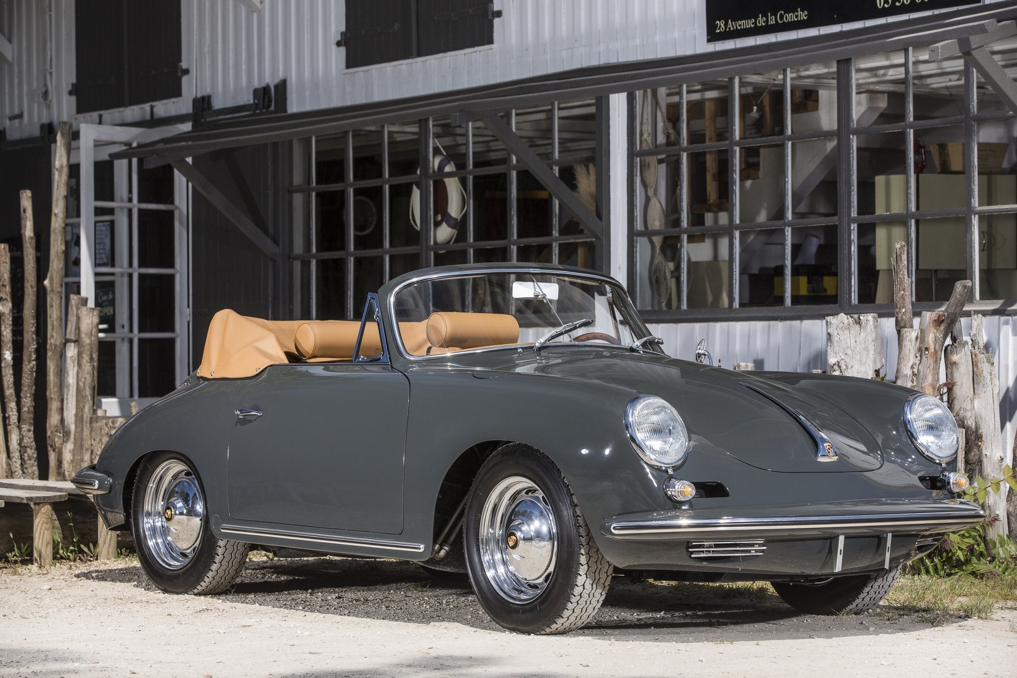 Voiture Porsche 356 Carrera 2 Cabrio Slate Grey Beige