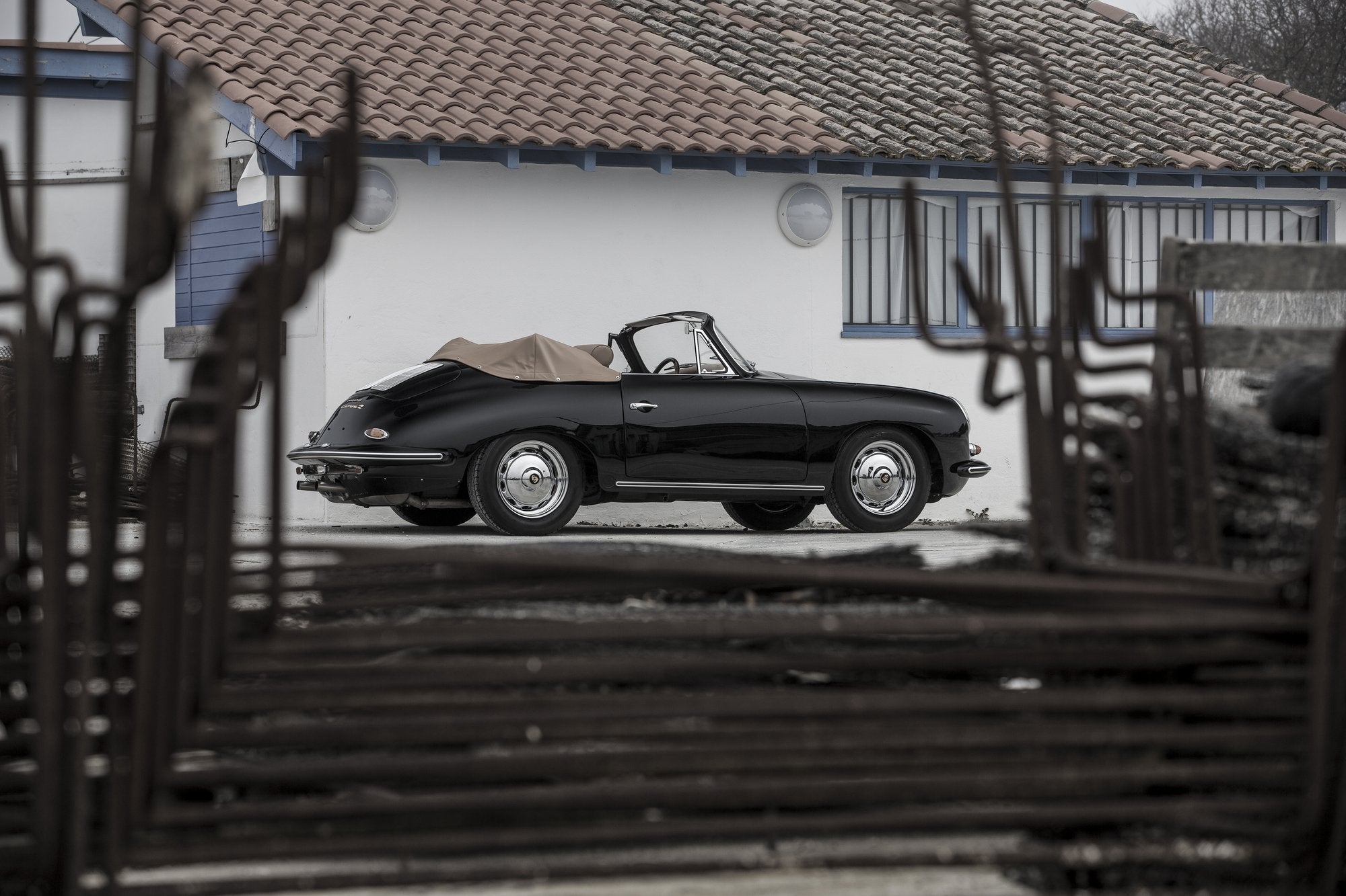 Voiture Porsche 356 Carrera 2 Cabrio Noire Noir&Blanc