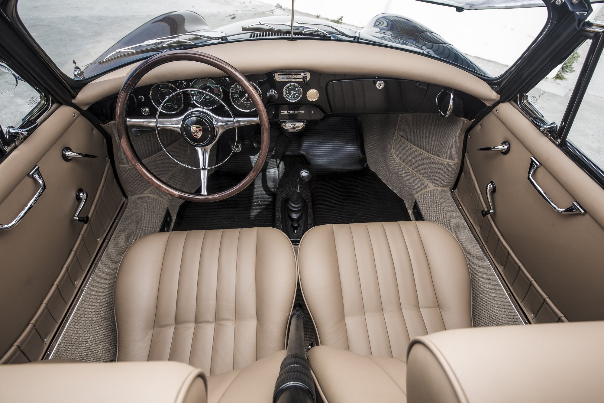 Voiture Porsche 356 Carrera 2 Cabrio Noire Noir&Blanc