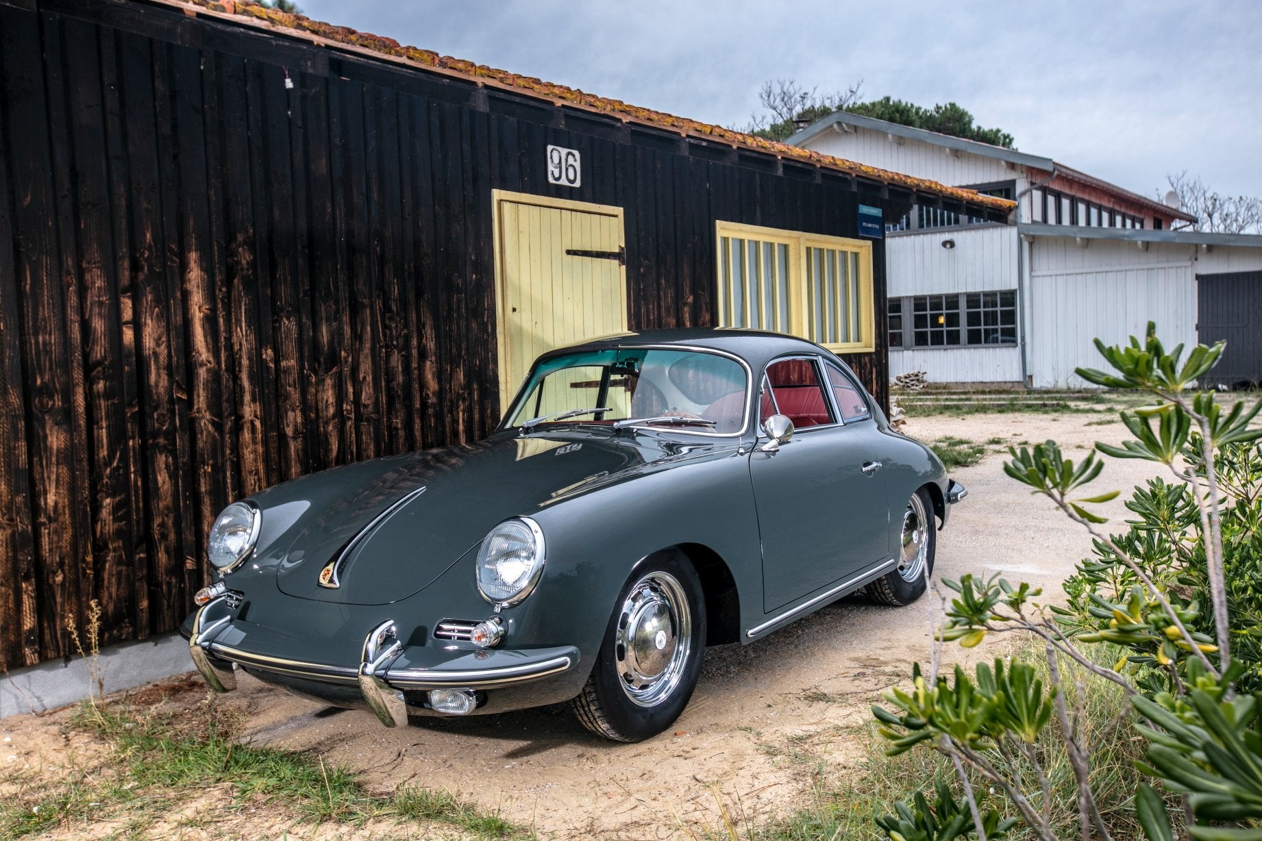 Voiture Porsche 356 SC Coupé Slate Grey Cuir Rouge