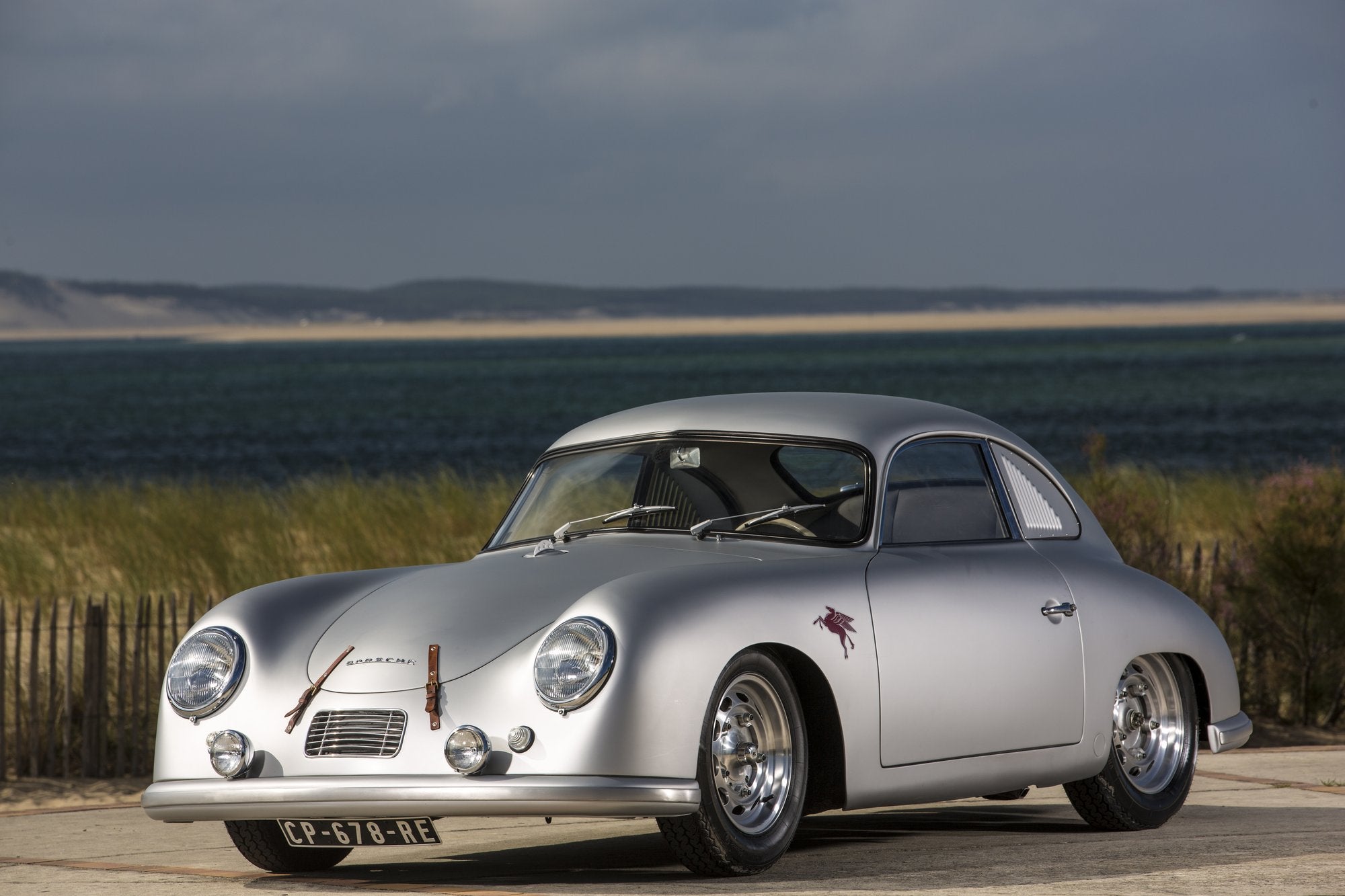 Voiture Porsche 356 Pré A GT Grise Argent Mat Coupé Paris Café