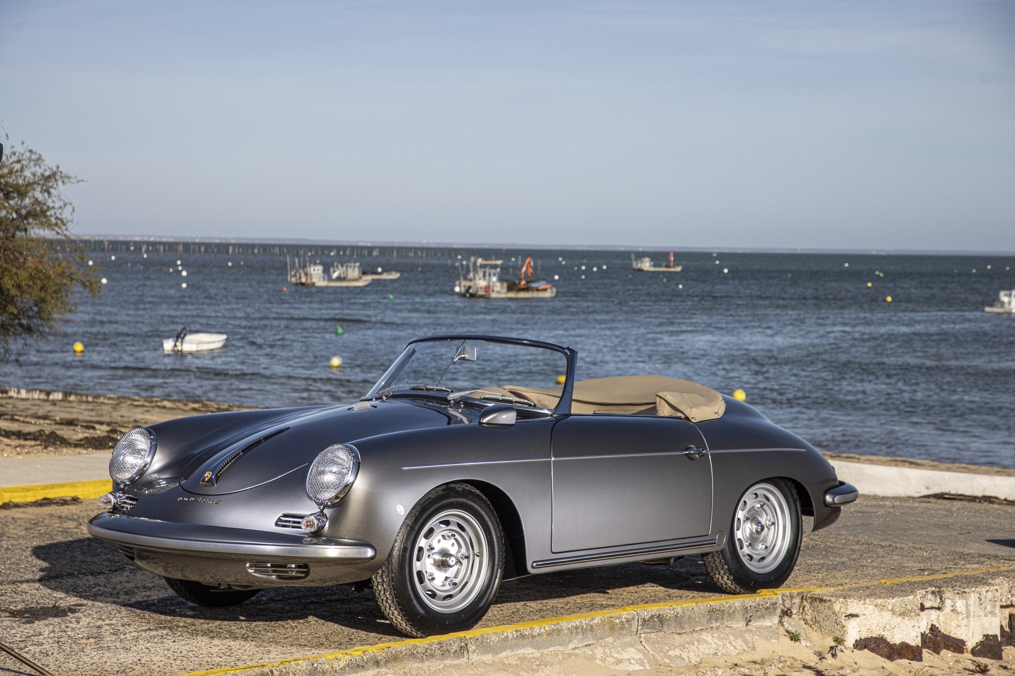 Voiture Porsche 356 Roadster Grigio Ferro Cuir Clair