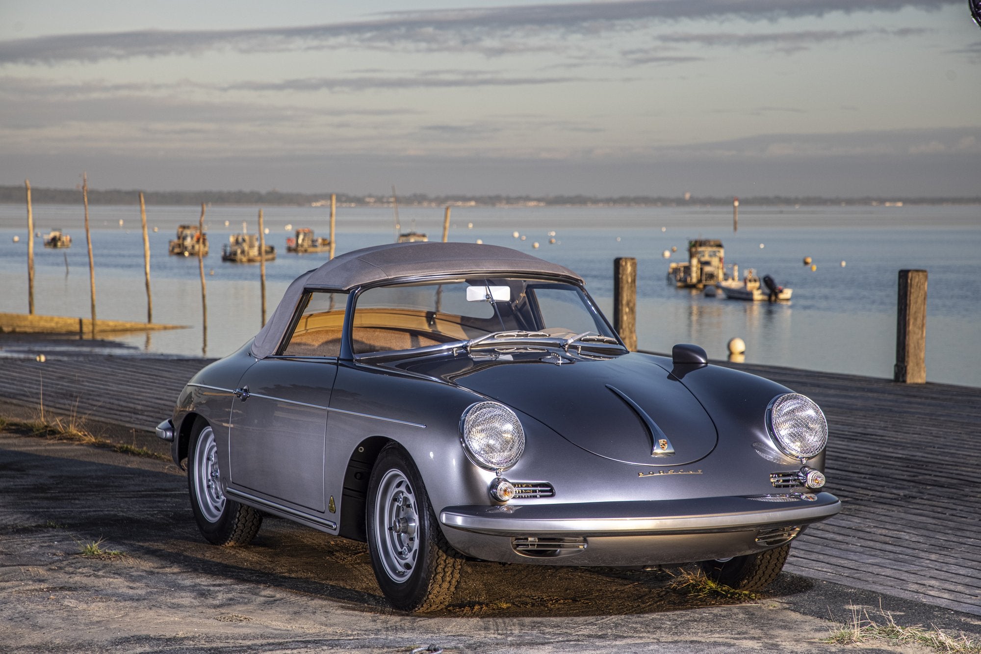 Voiture Porsche 356 Roadster Grigio Ferro Cuir Clair