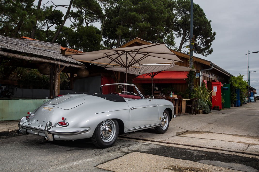 Voiture Porsche 356 Roadster Super 90 1960 Gris Argent Cuir Rouge Et Noir Cabane
