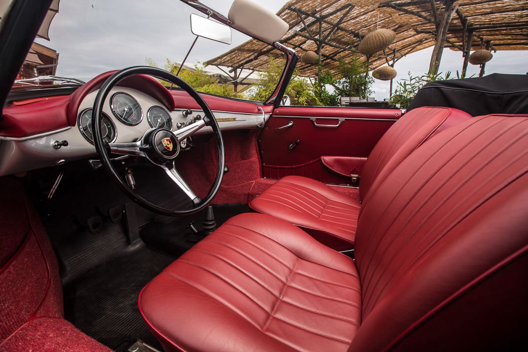 Voiture Porsche 356 Roadster Super 90 1960 Gris Argent Cuir Rouge Et Noir Cabane