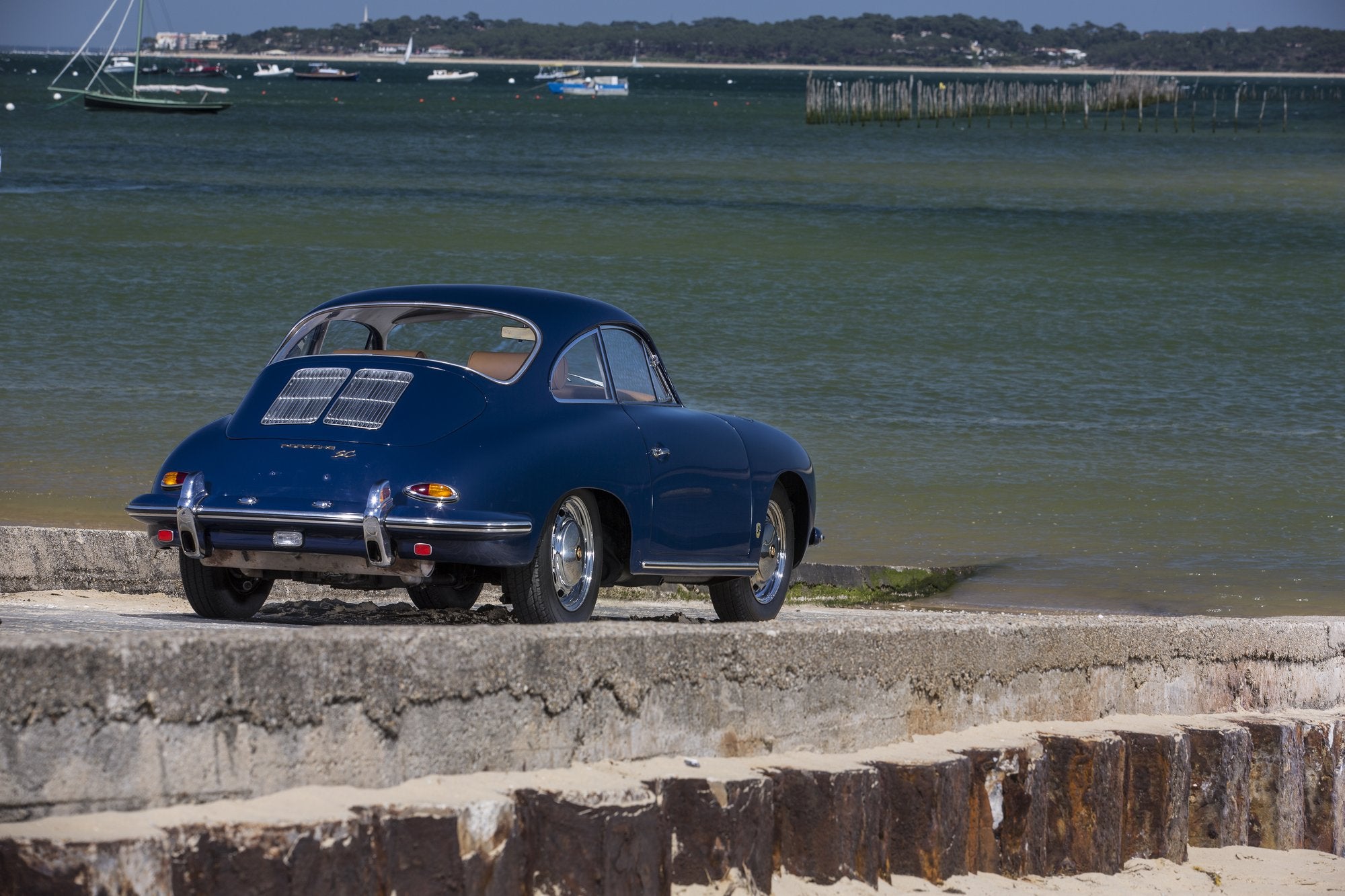 Voiture Porsche 356 SC Bali Blue Cuir Biscuit 1964