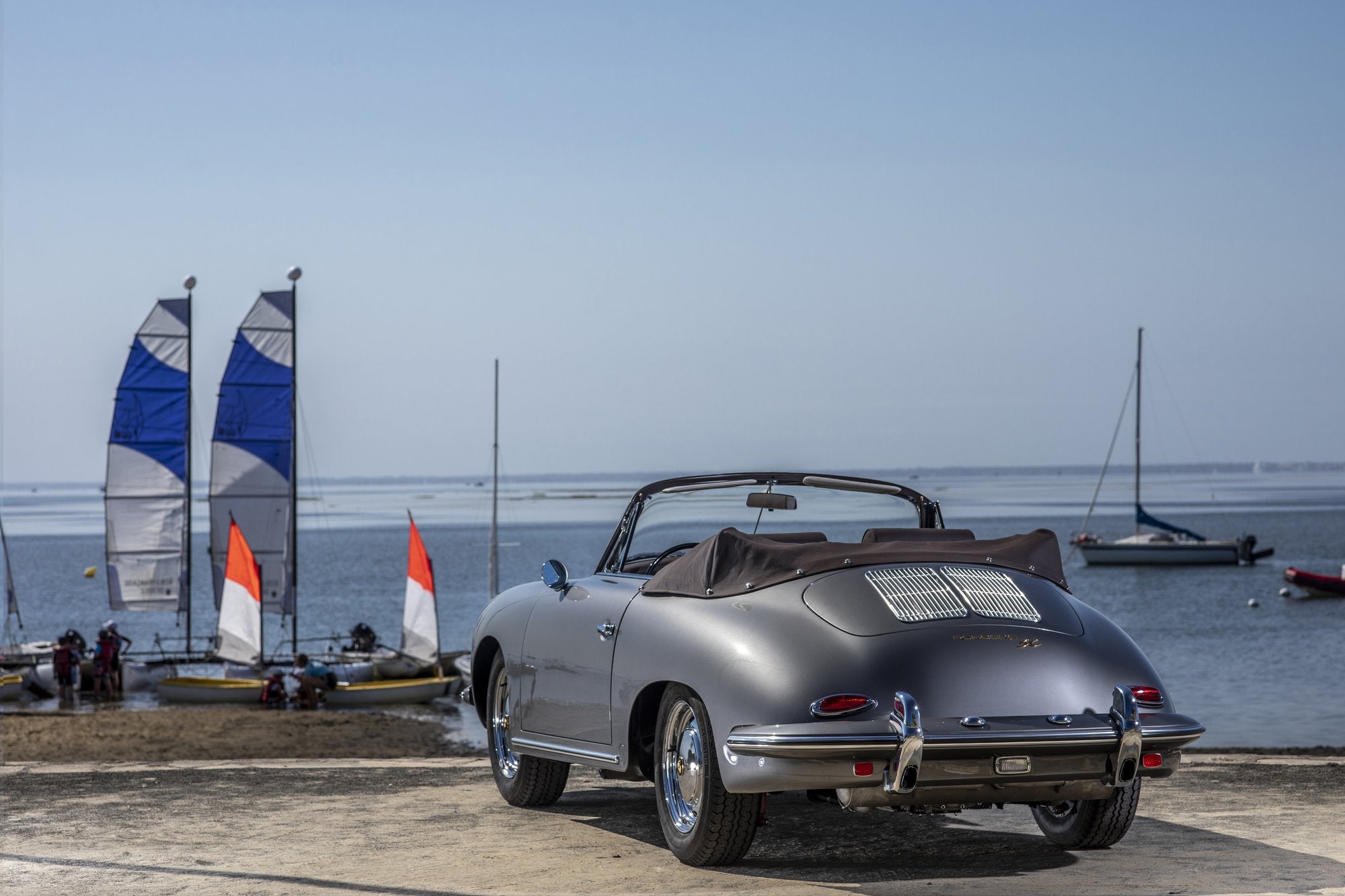 Voiture Porsche 356 SC Grise Mercedes Cab Grigio Ferro - Intérieur Taupe