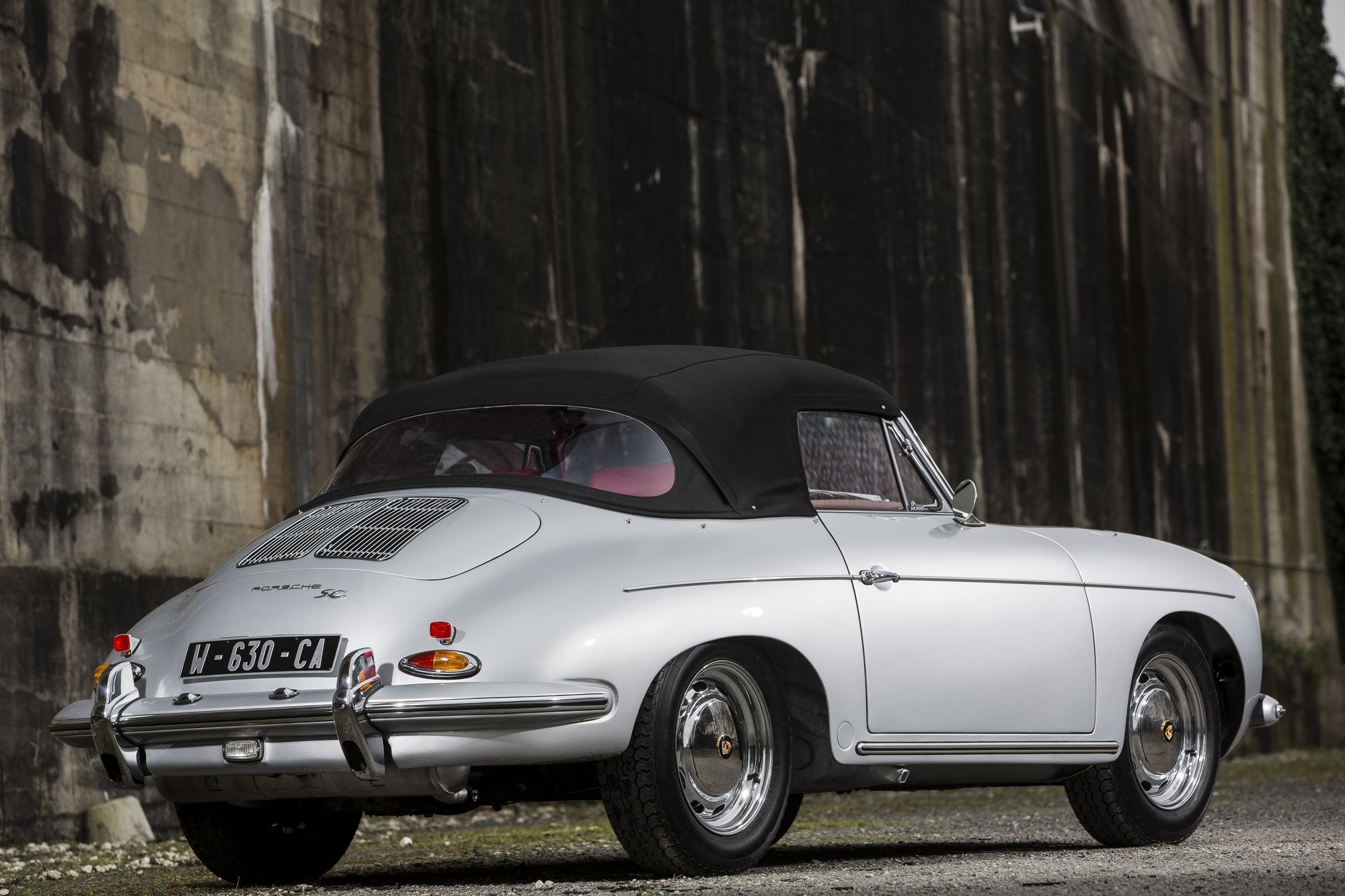 Voiture Porsche 356 Cabriolet SC Grise Nacrée Argent - Intérieur Rouge Base Sous Marine