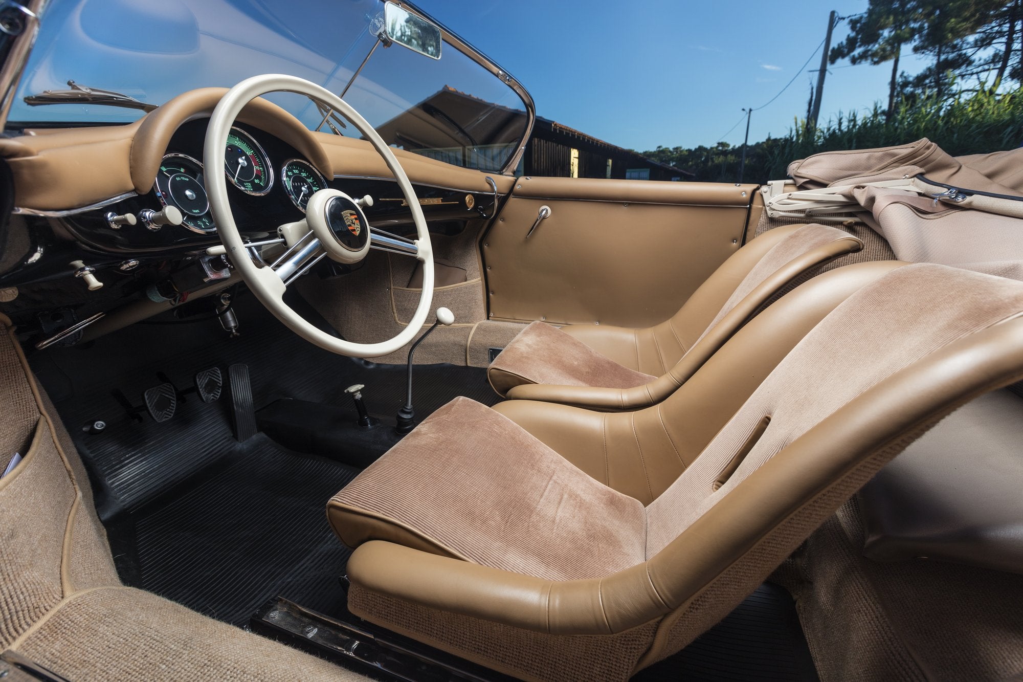 Voiture Porsche 356 Speedster Noir Cuir Clair 2