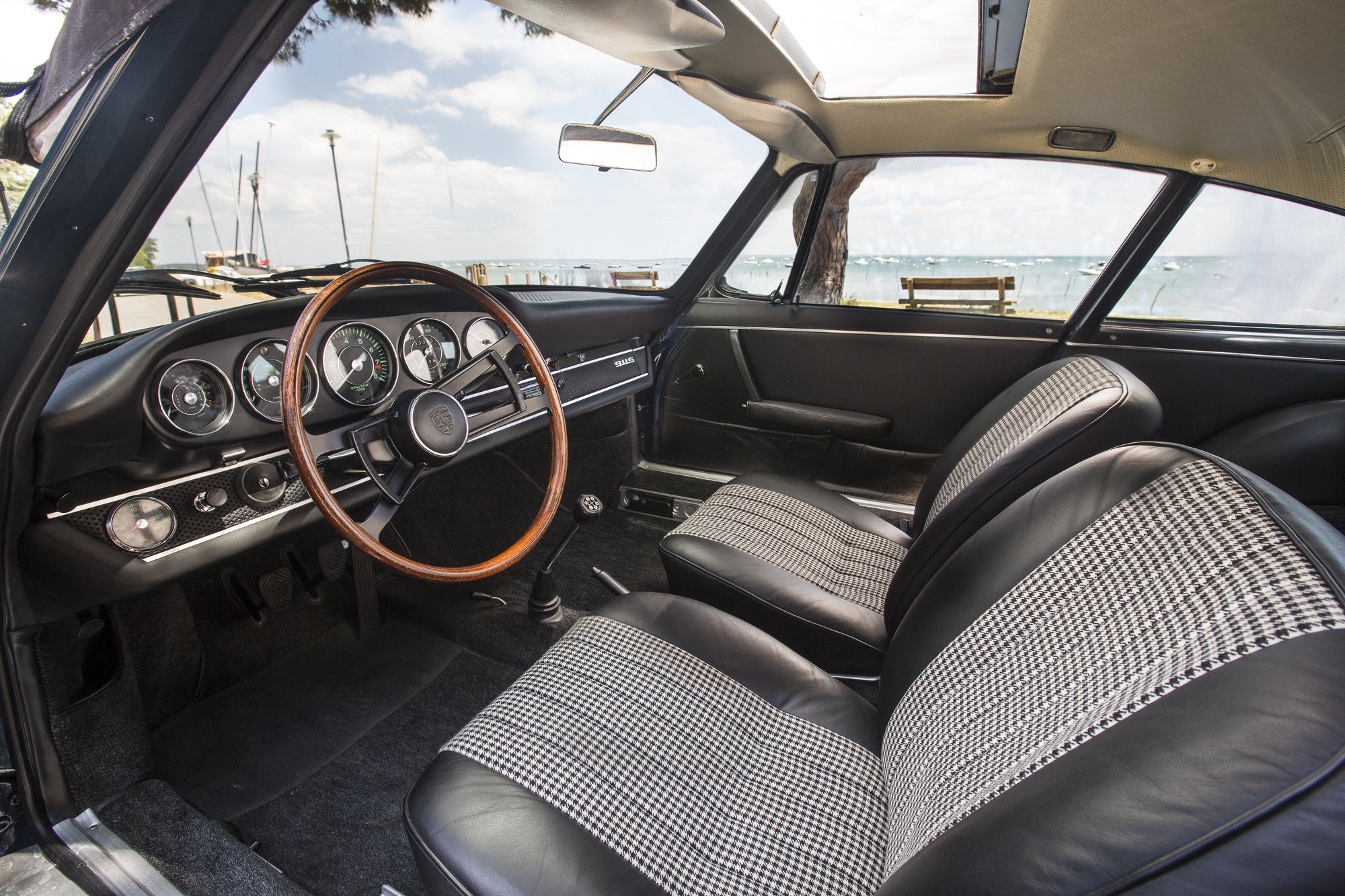 Voiture Porsche 911 2.0S Agua Blue Cuir Noir