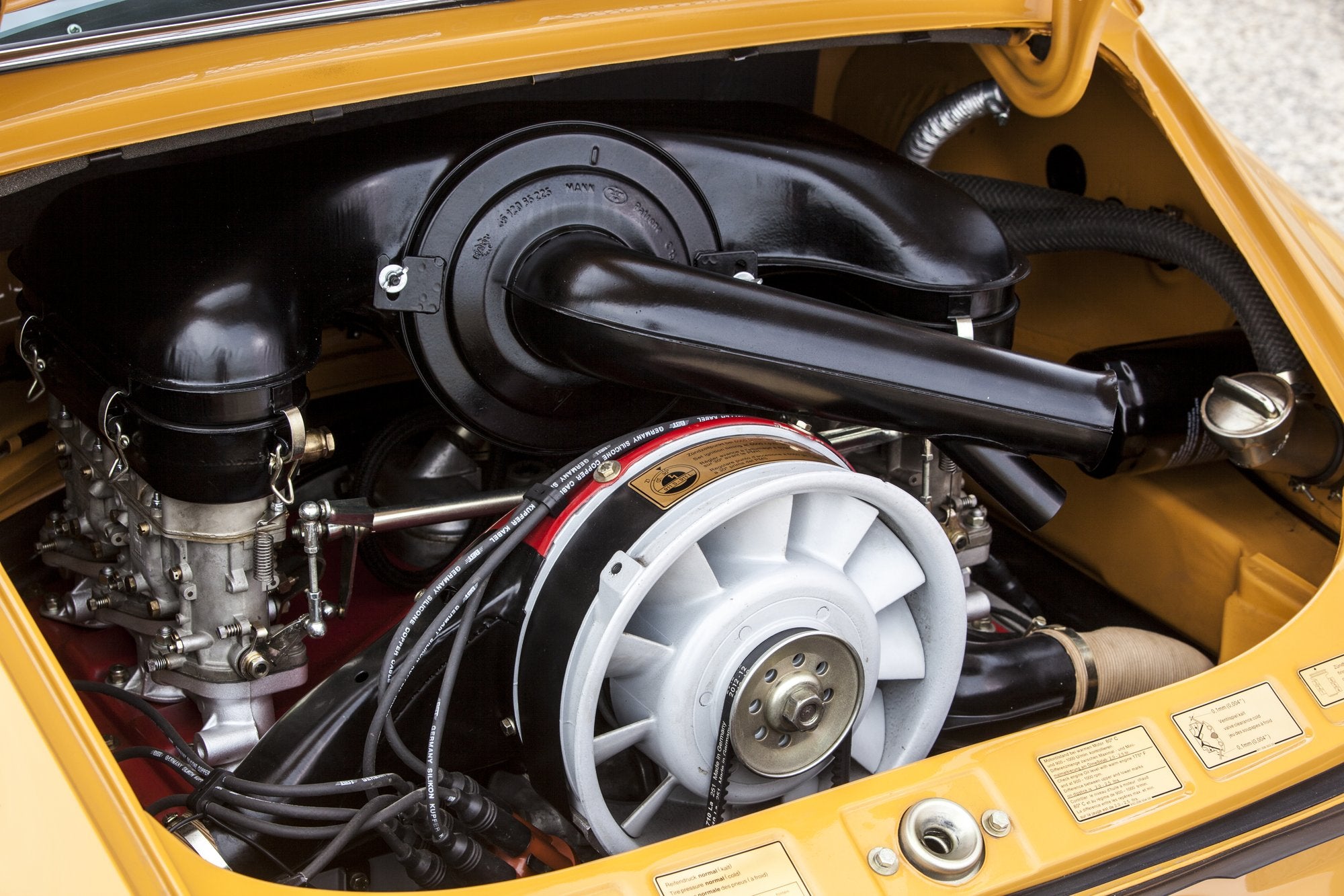 Voiture Porsche 911 2.0S 1966 Bahama Yellow