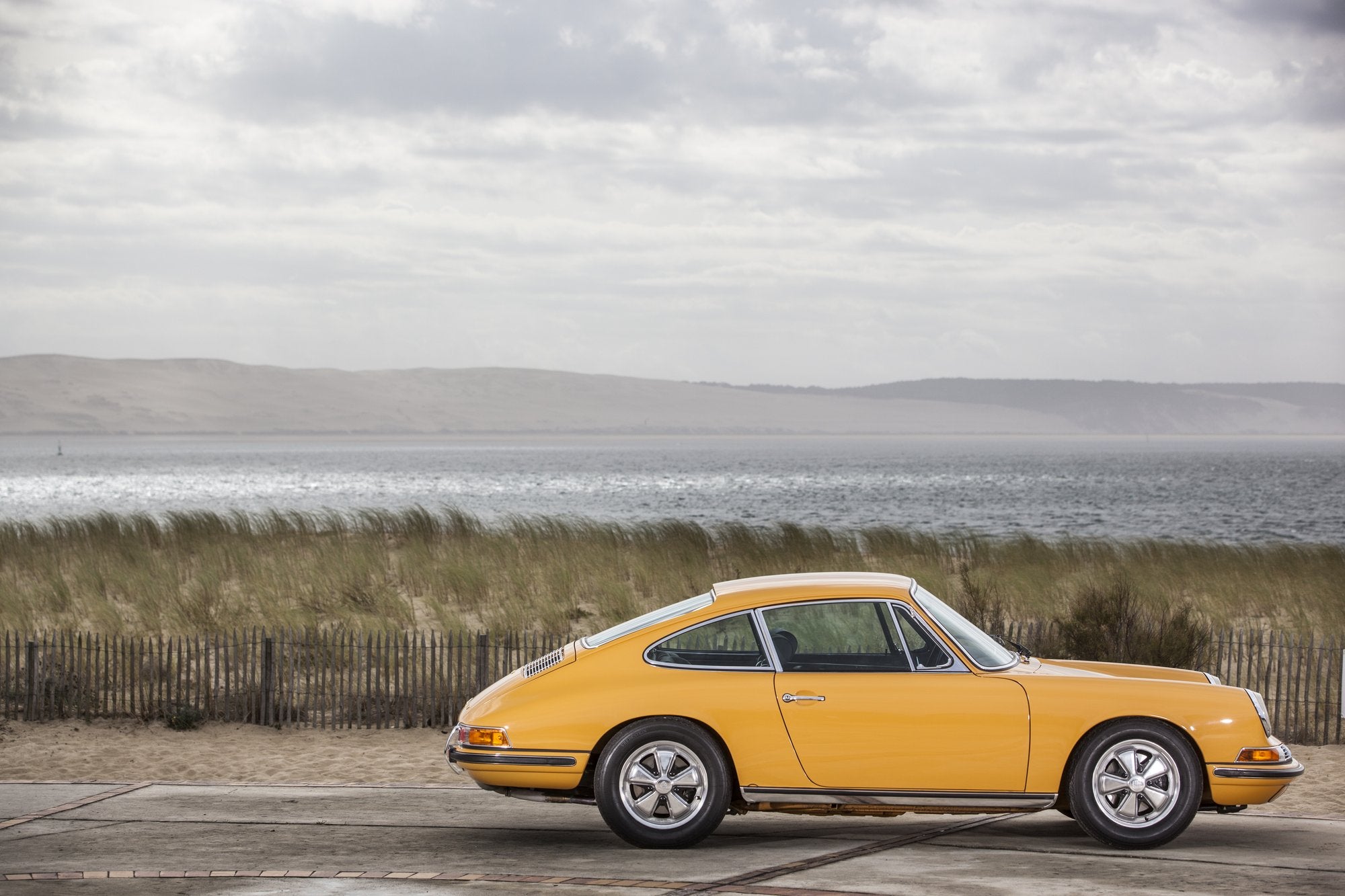 Voiture Porsche 911 2.0S 1966 Bahama Yellow