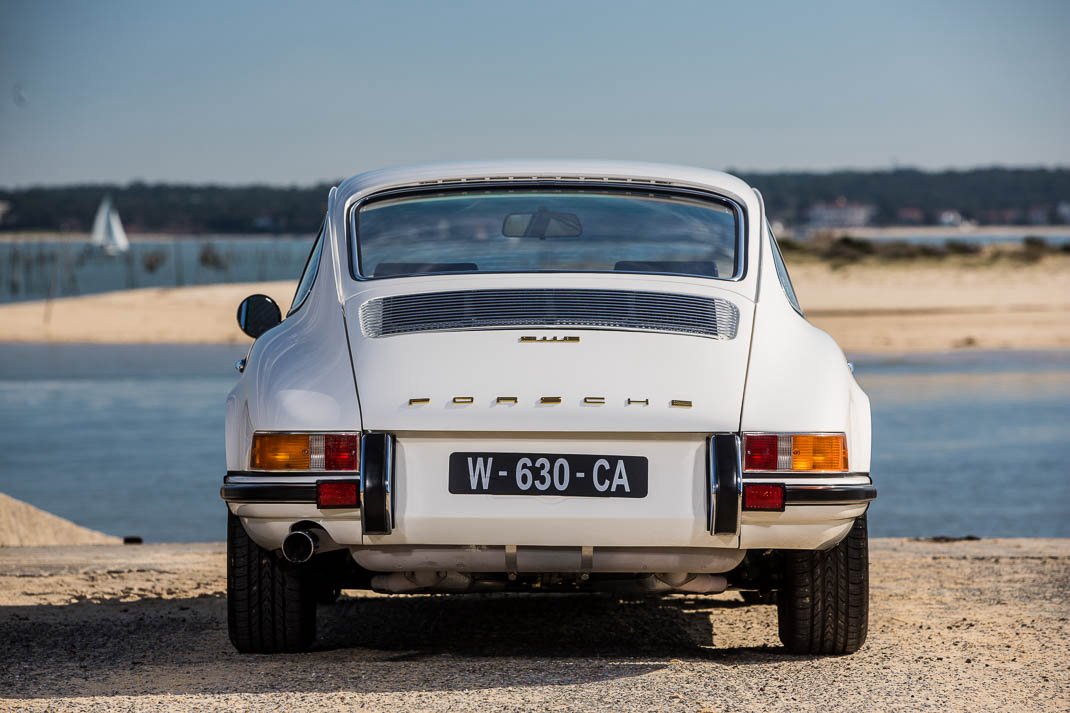 Voiture Porsche 911 2.2 E Coupé Ivoire