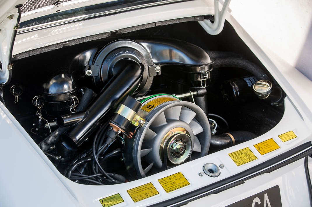 Voiture Porsche 911 2.2 E Coupé Ivoire