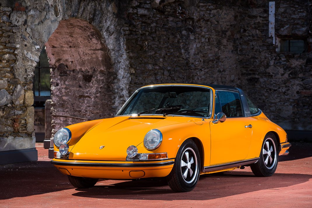 Voiture Porsche 911 2.2 S Targa Orange Maison Blanche