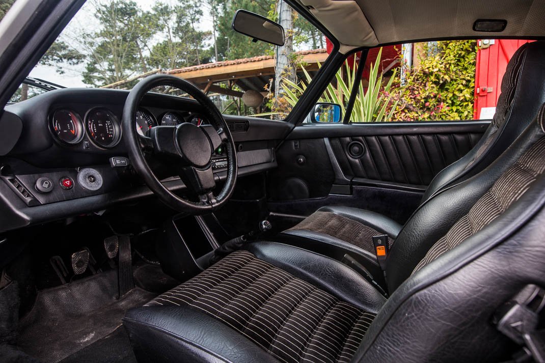 Voiture Porsche 911 3.0 Carrera Coupé Gris Argent