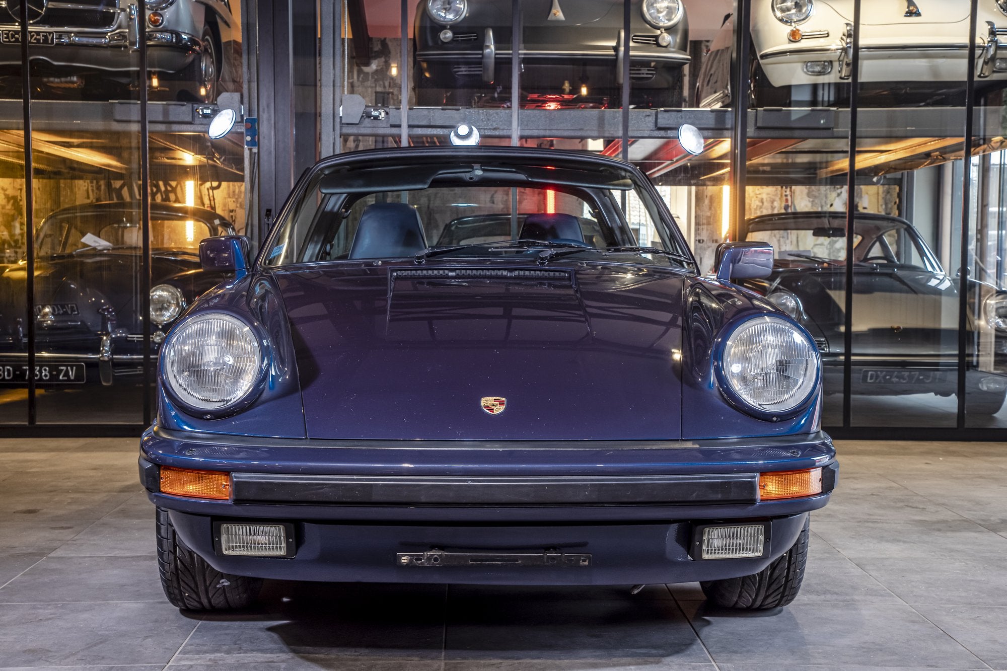 Voiture Porsche 911 3.2 Carrera Targa Bleu - Showroom