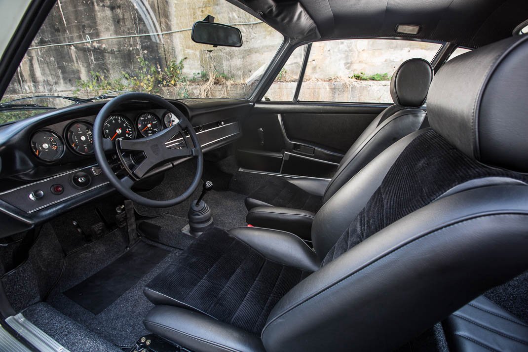 Voiture Porsche 911 RS Touring Blanc Et Bleu