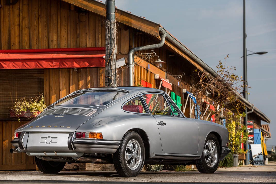 Voiture Porsche 911 S Coupé Gris Argent - Intérieur Rouge