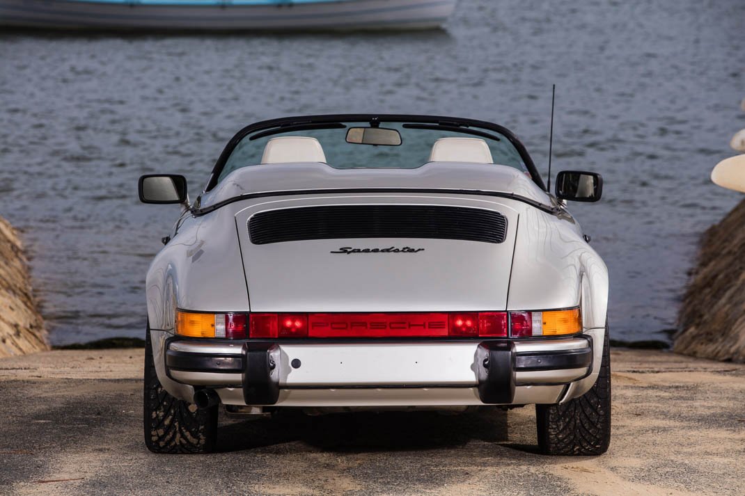 Voiture Porsche 911 3.2 Speedster Clair