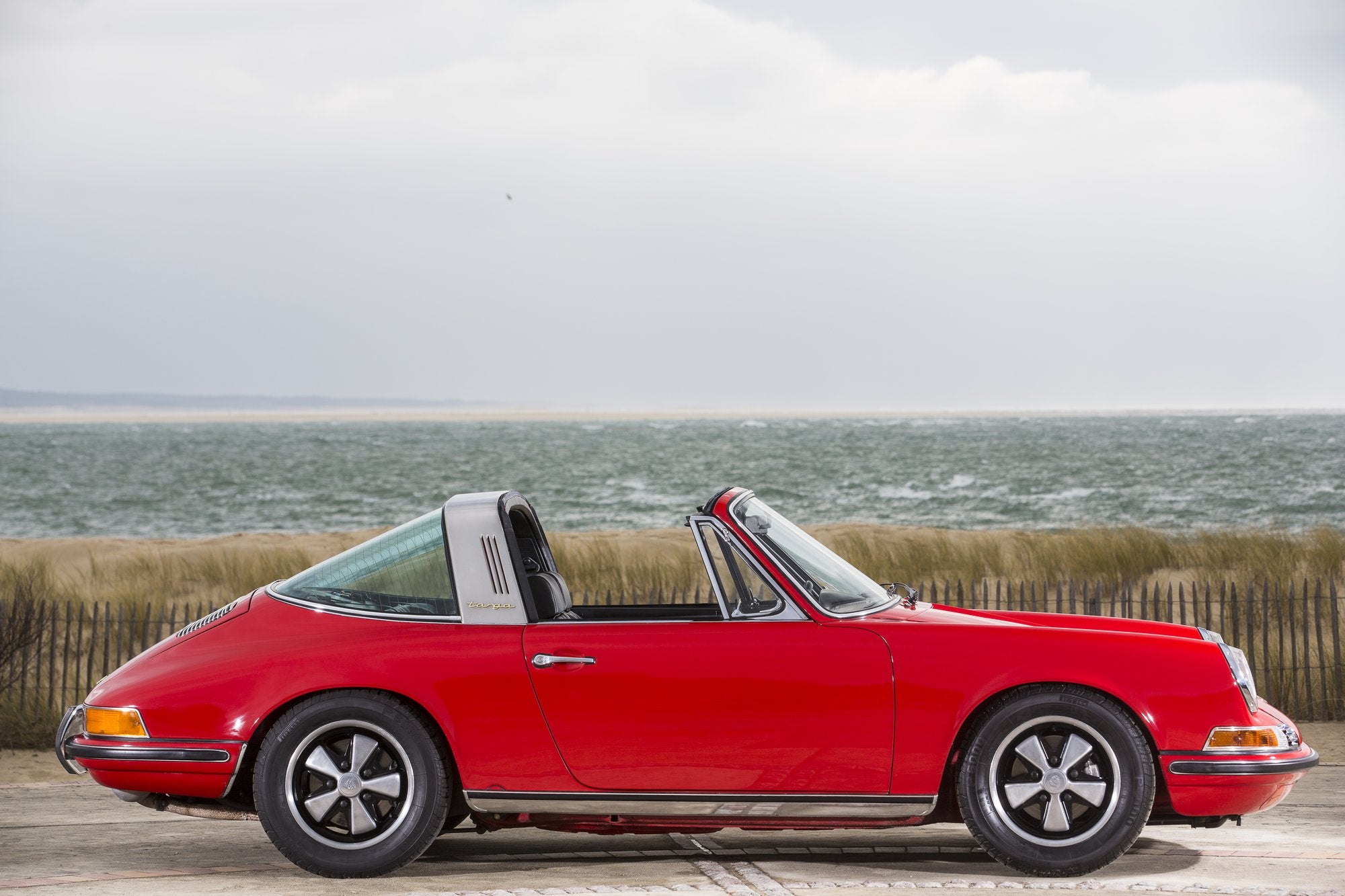 Voiture Porsche 911 2.2S Targa Rouge