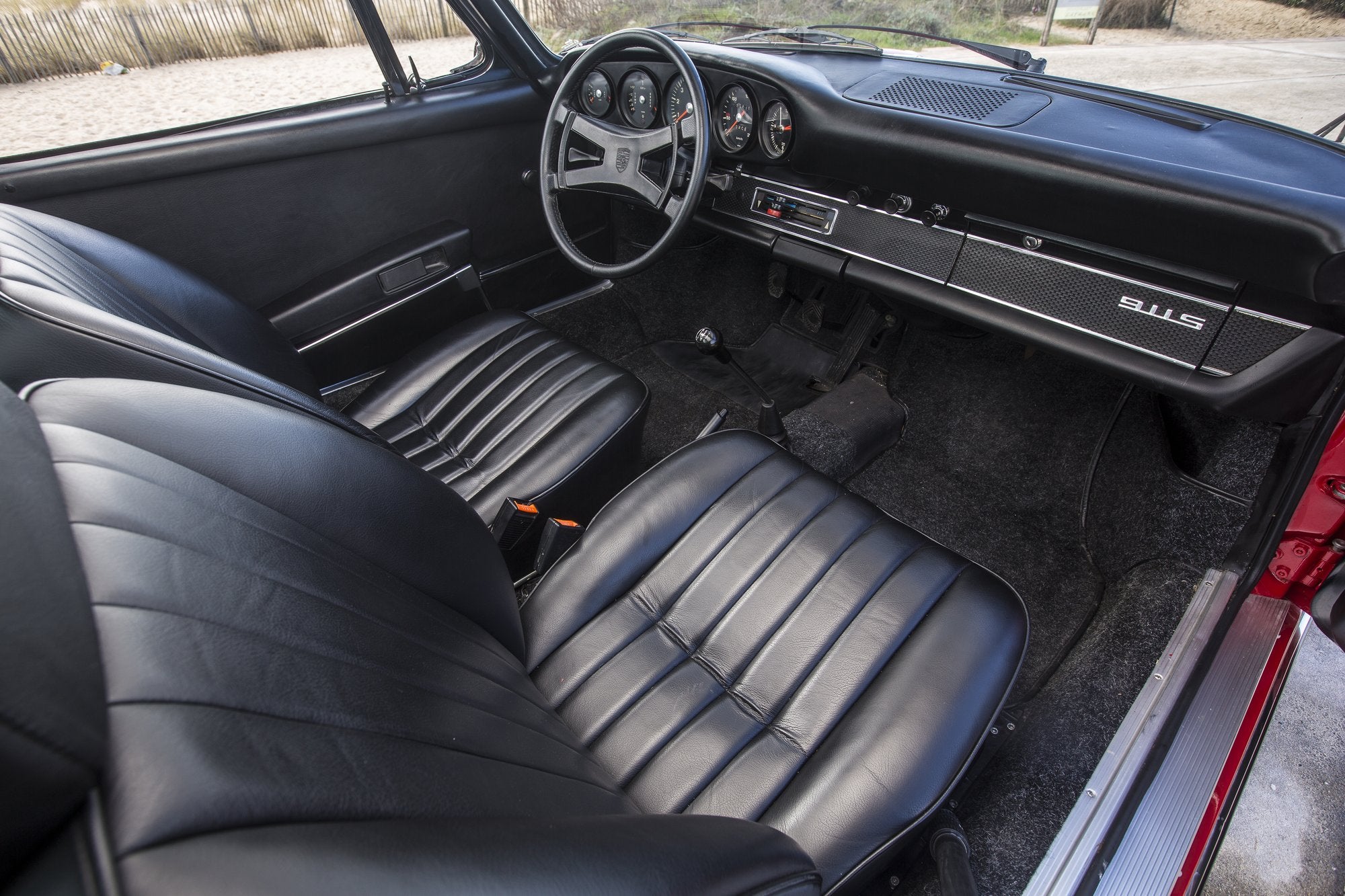 Voiture Porsche 911 2.2S Targa Rouge