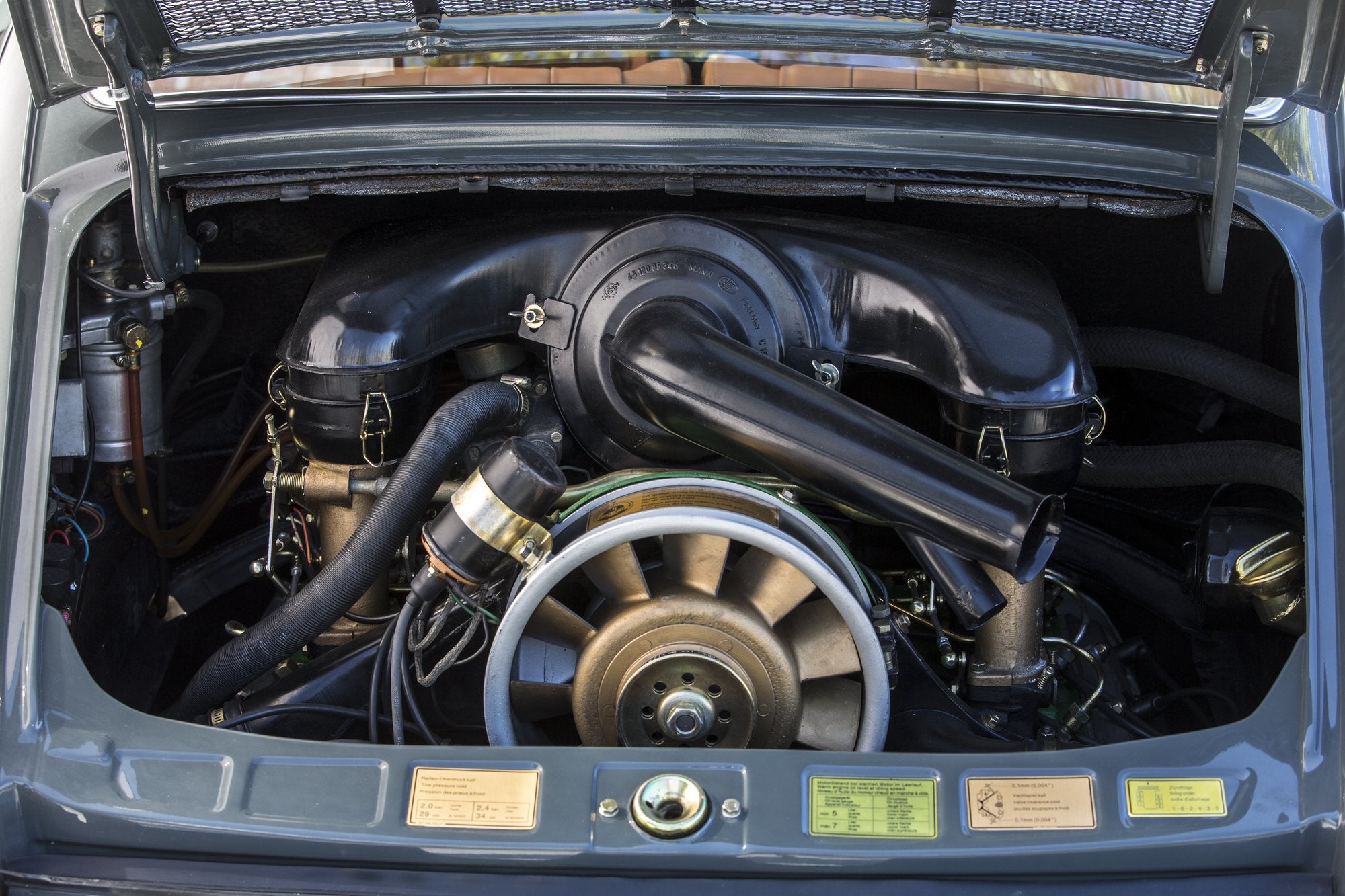 Voiture Porsche 911 E 1969 Grise Ardoise Cuir Brun Dh145