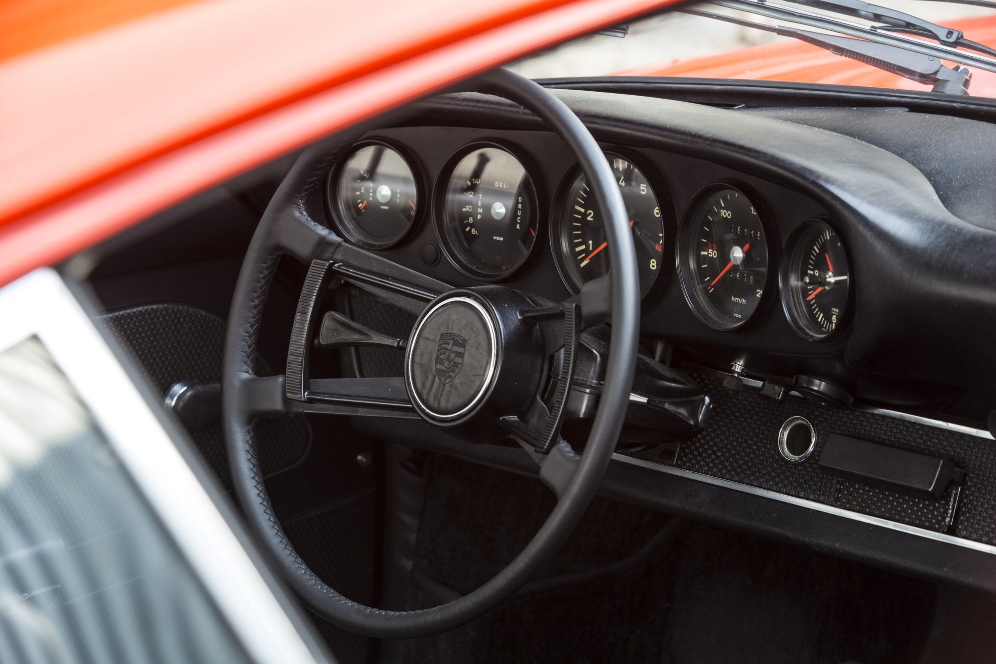 Voiture Porsche 911 2.2 S Rouge Tangerine 1968 - Industrie