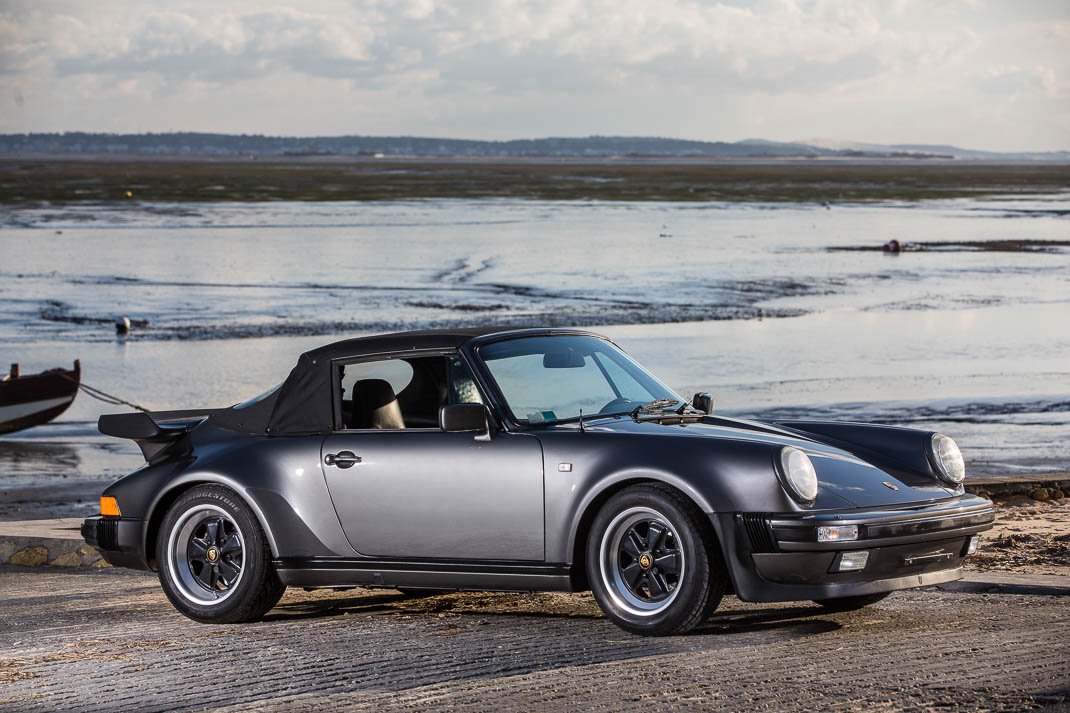 Voiture Porsche 930 Turbo Cabriolet Gris