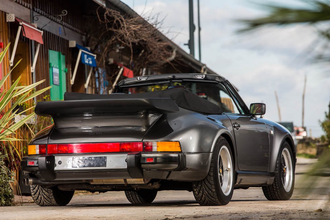 Voiture Porsche 930 Turbo Cabriolet Gris