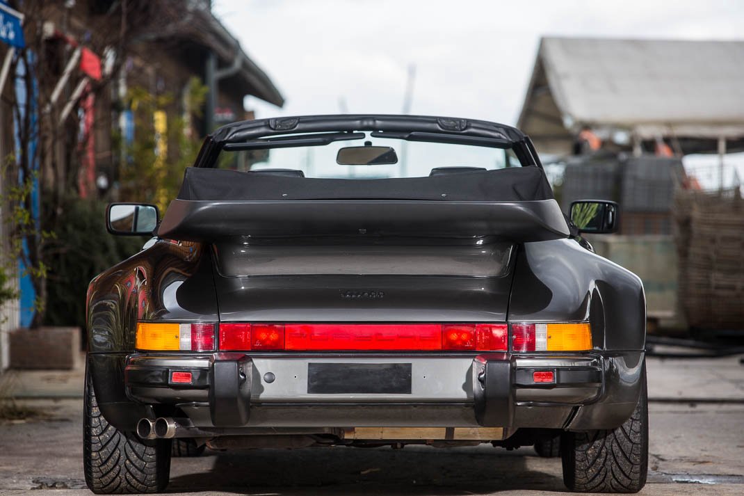 Voiture Porsche 930 Turbo Cabriolet Gris