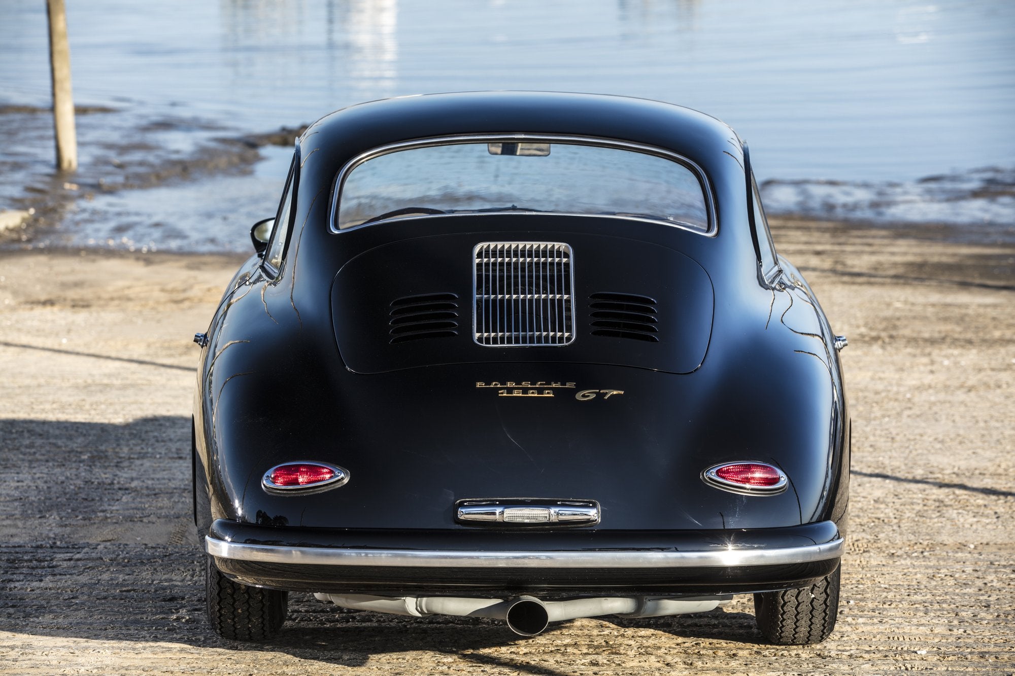 Voiture Porsche At2 Coupé GT Noir Cuir Clair Cabane