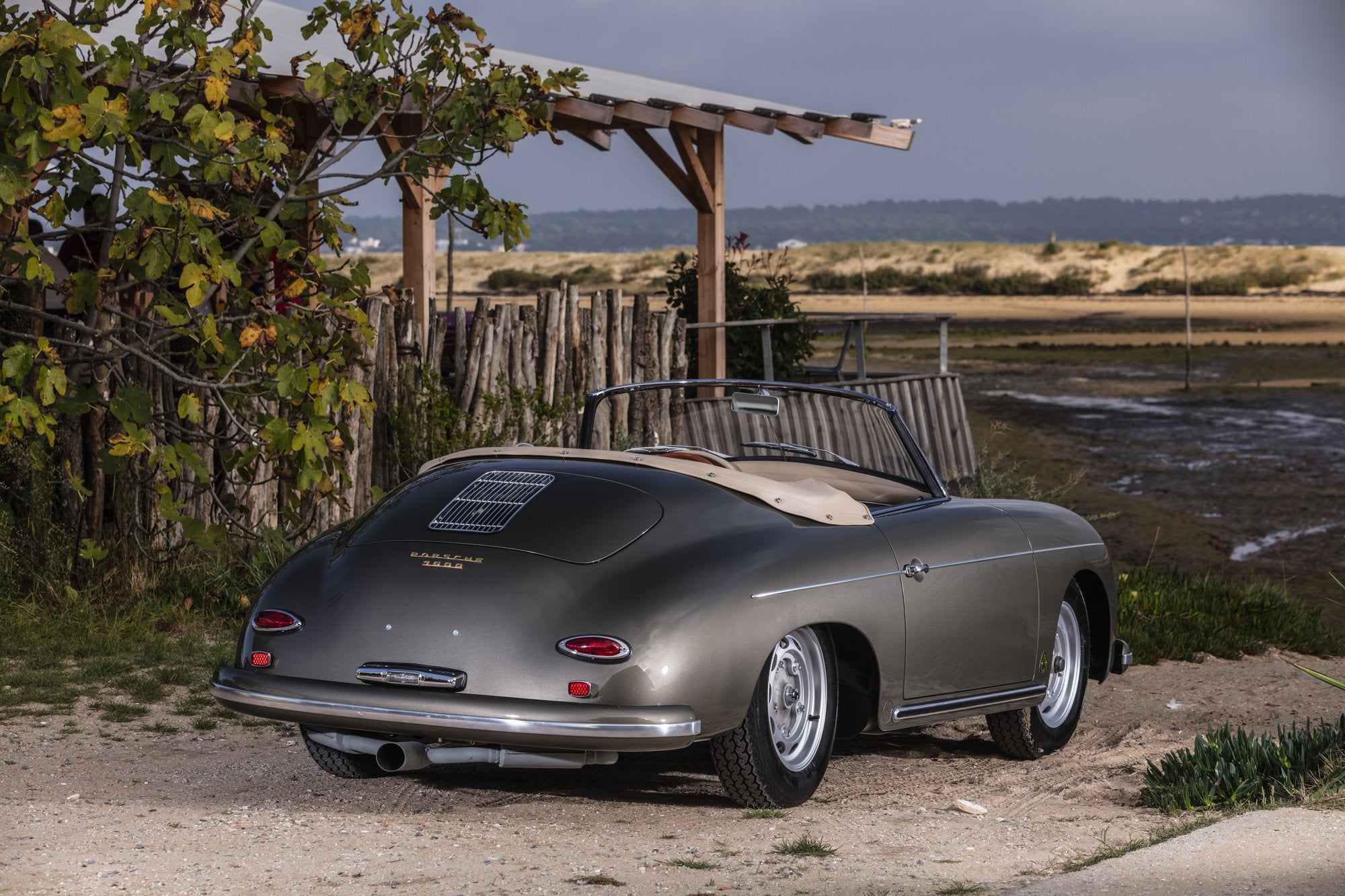 Voiture Porsche Convd Bronze