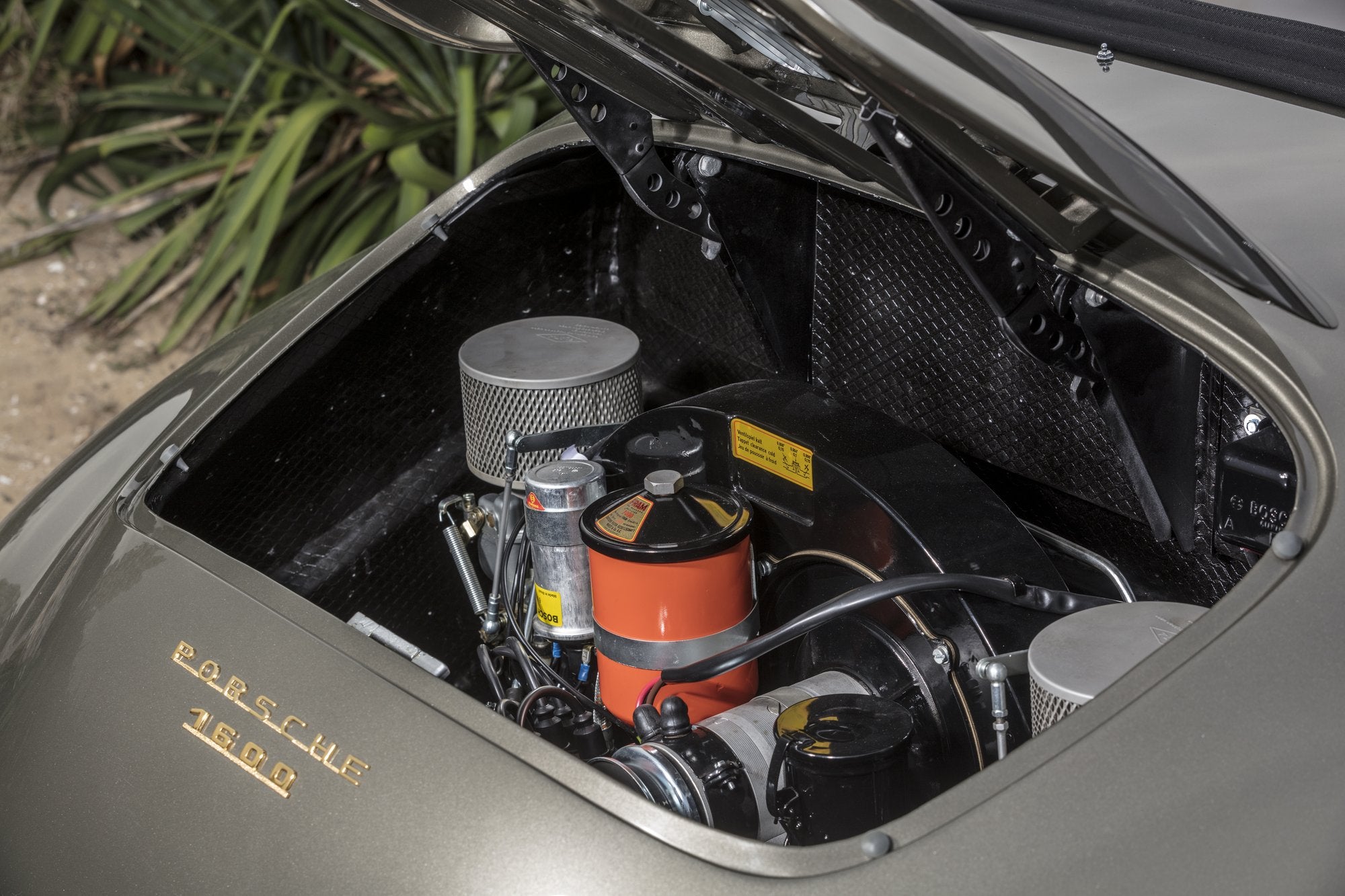 Voiture Porsche Convd Bronze