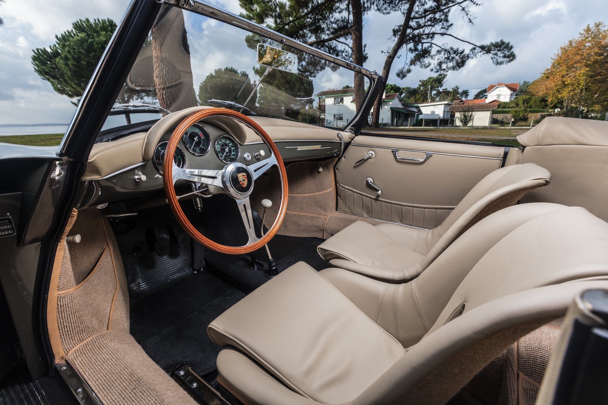 Voiture Porsche Convd Bronze