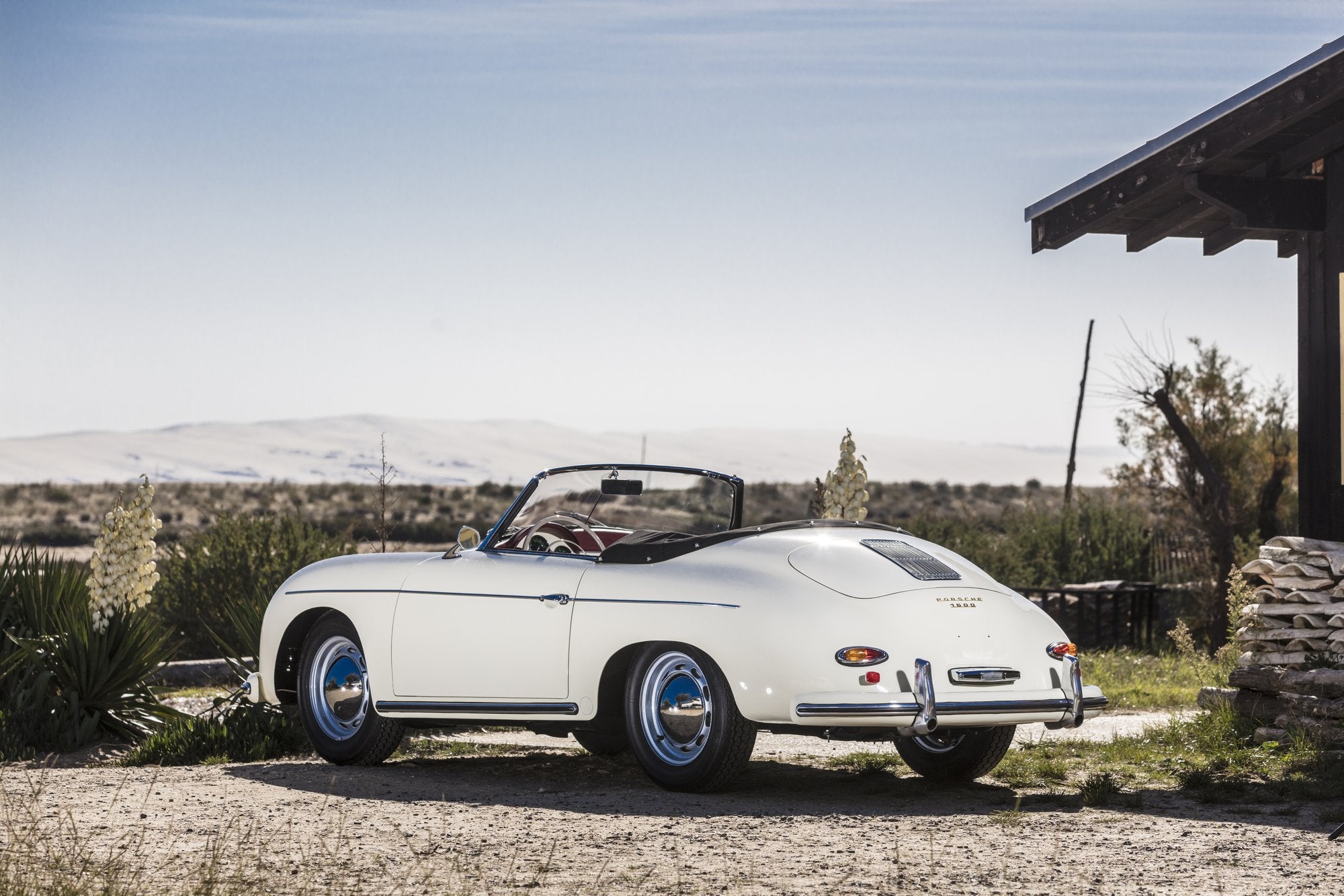 Voiture Porsche Conv D Ivoire Cuir Rouge Et Noir