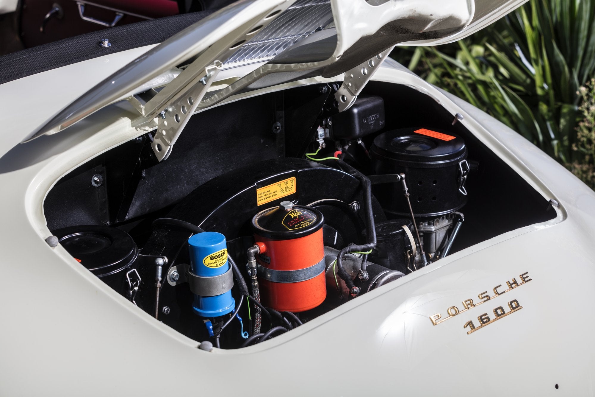 Voiture Porsche Conv D Ivoire Cuir Rouge Et Noir