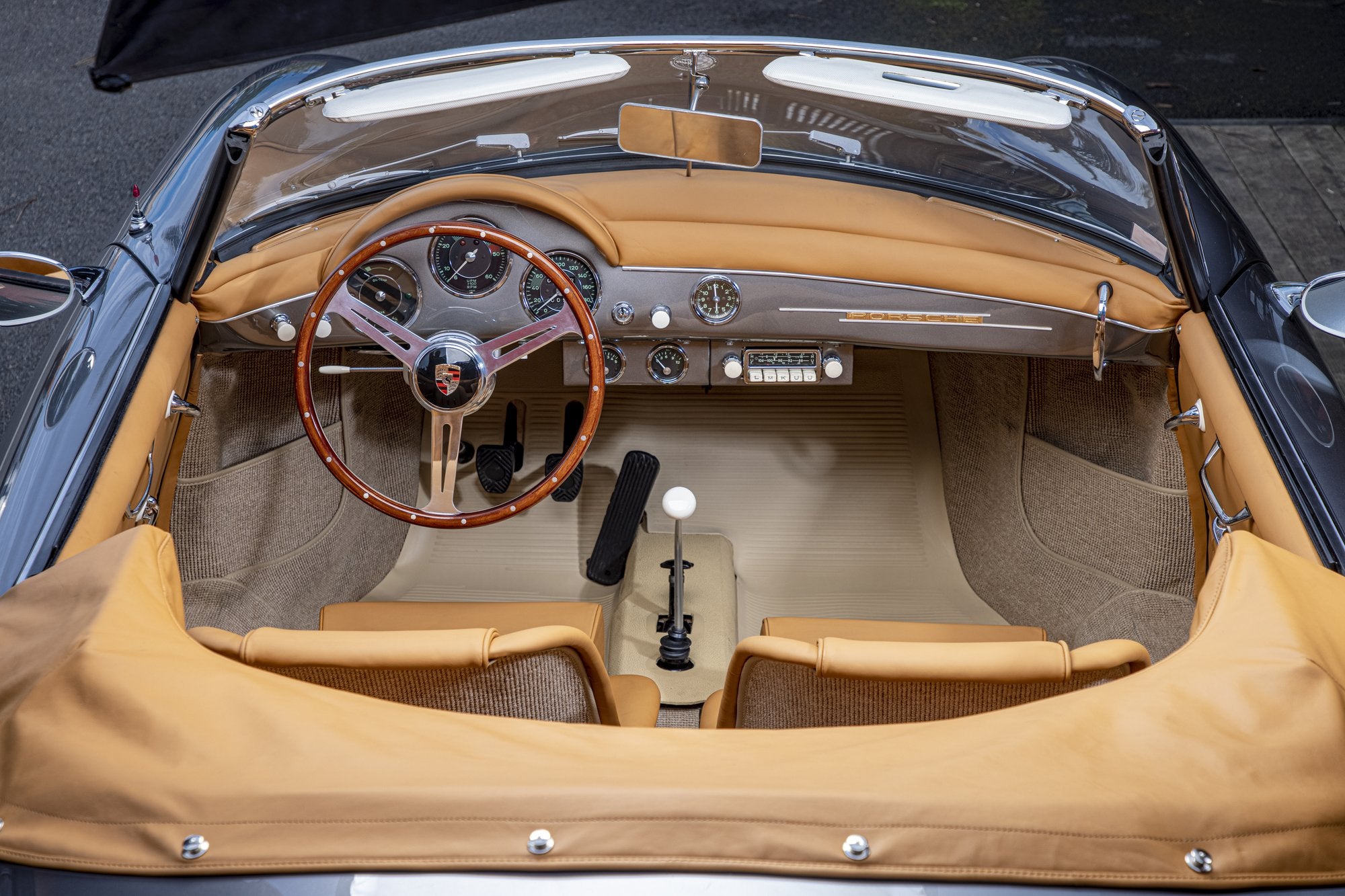 Voiture Porsche Conv D GT Gris