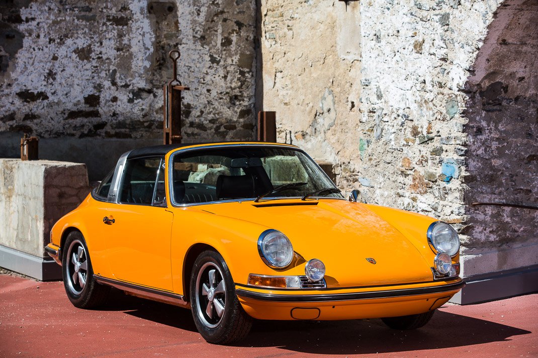 Voiture Porsche 911 2.2 S Targa Orange Maison Blanche