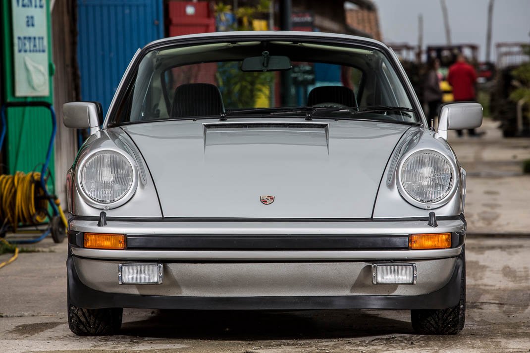 Voiture Porsche 911 3.0 Carrera Coupé Gris Argent