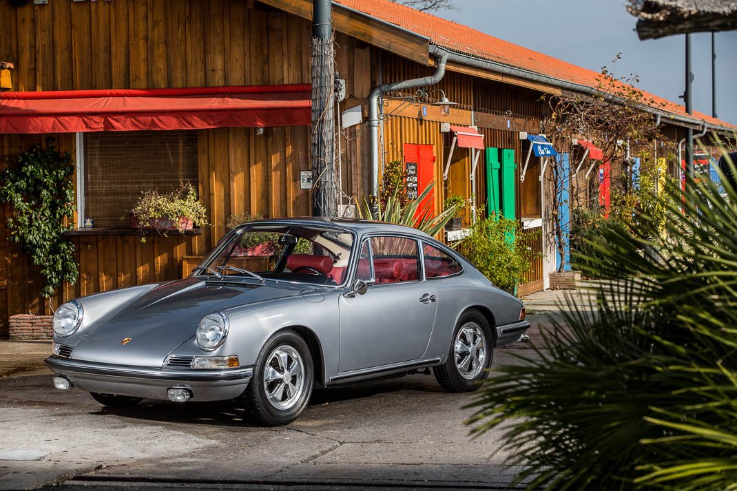 Voiture Porsche 911 S Coupé Gris Argent - Intérieur Rouge