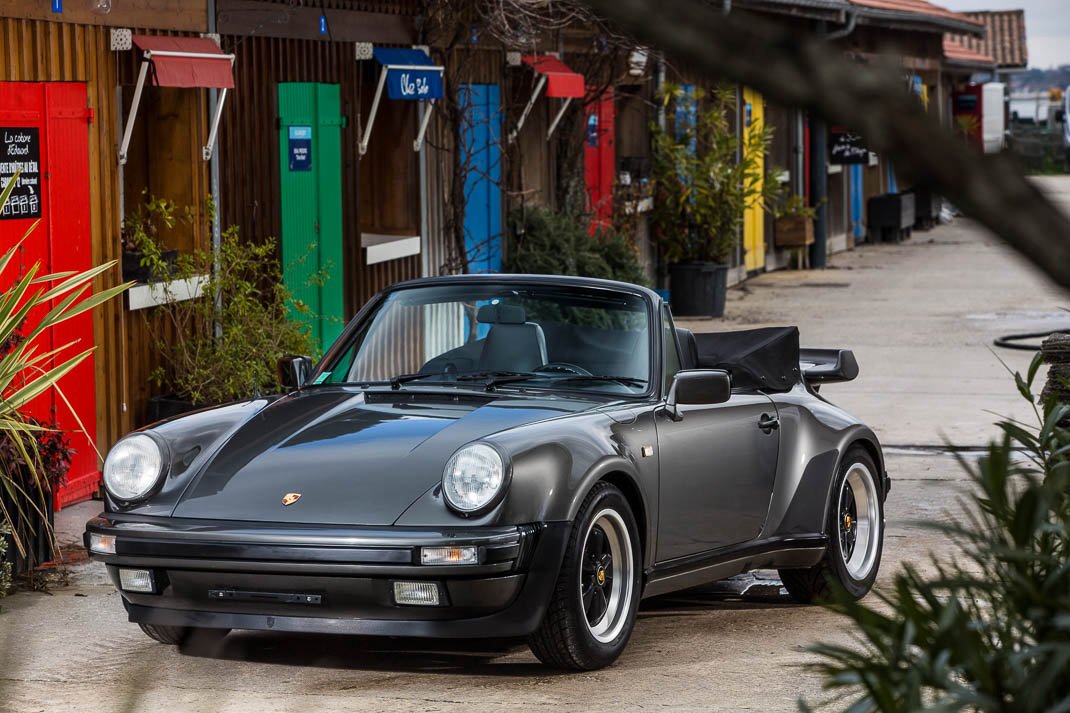 Voiture Porsche 930 Turbo Cabriolet Gris