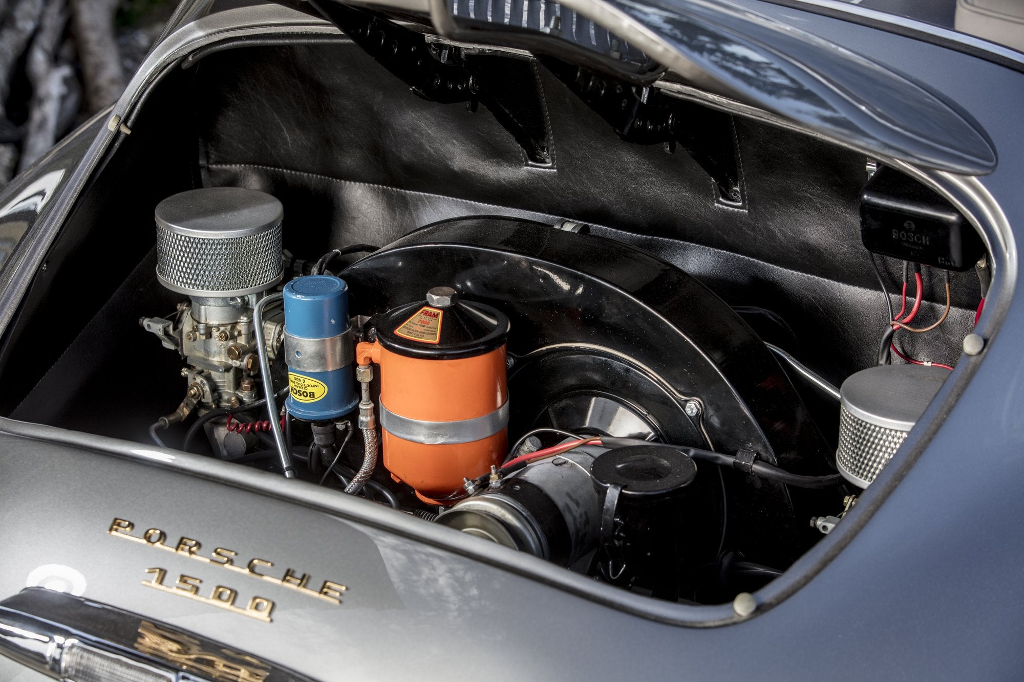 Voiture Porsche Préa Coupé Grigio Ferro Cabane