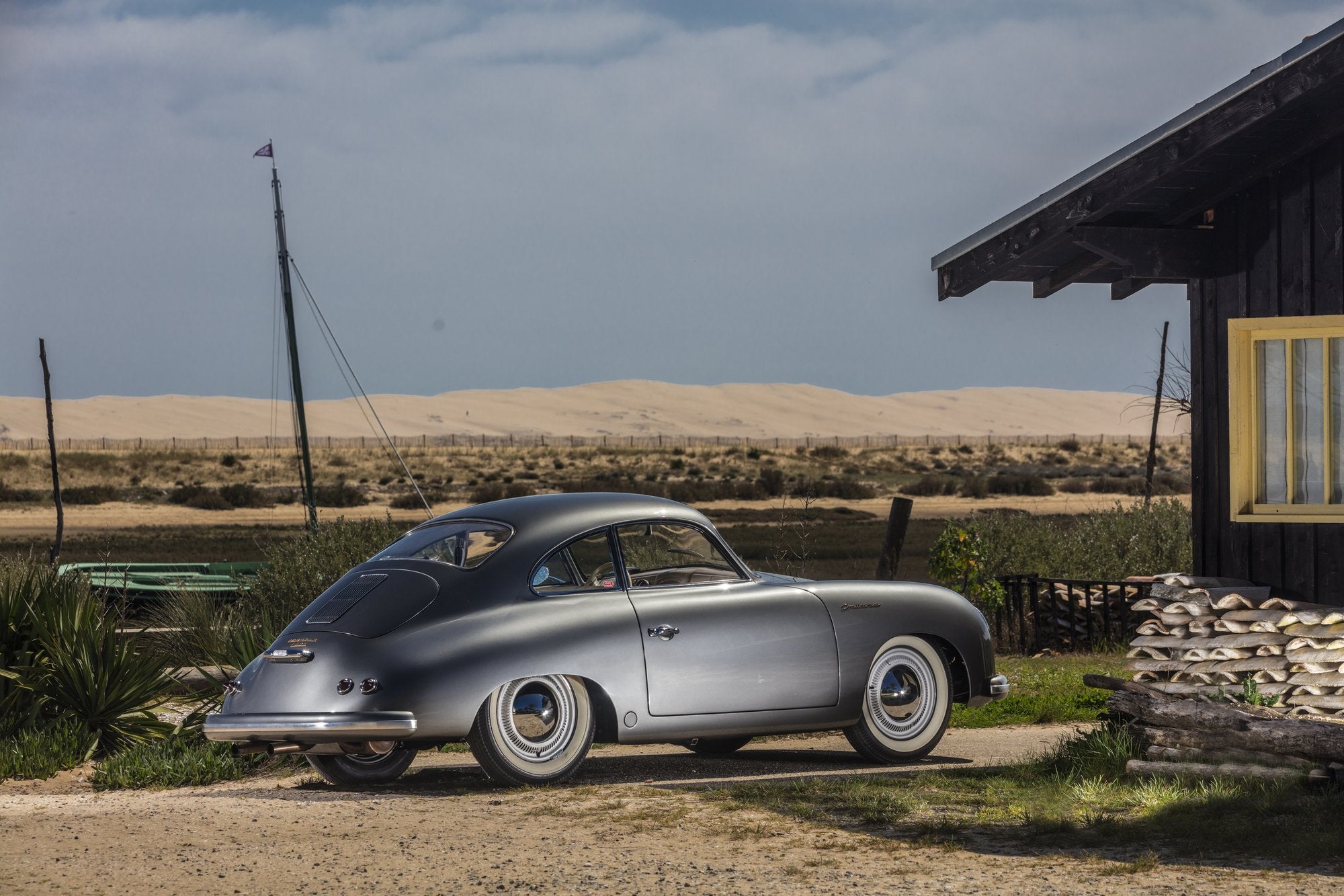 Voiture Porsche Préa Coupé Grigio Ferro Cabane