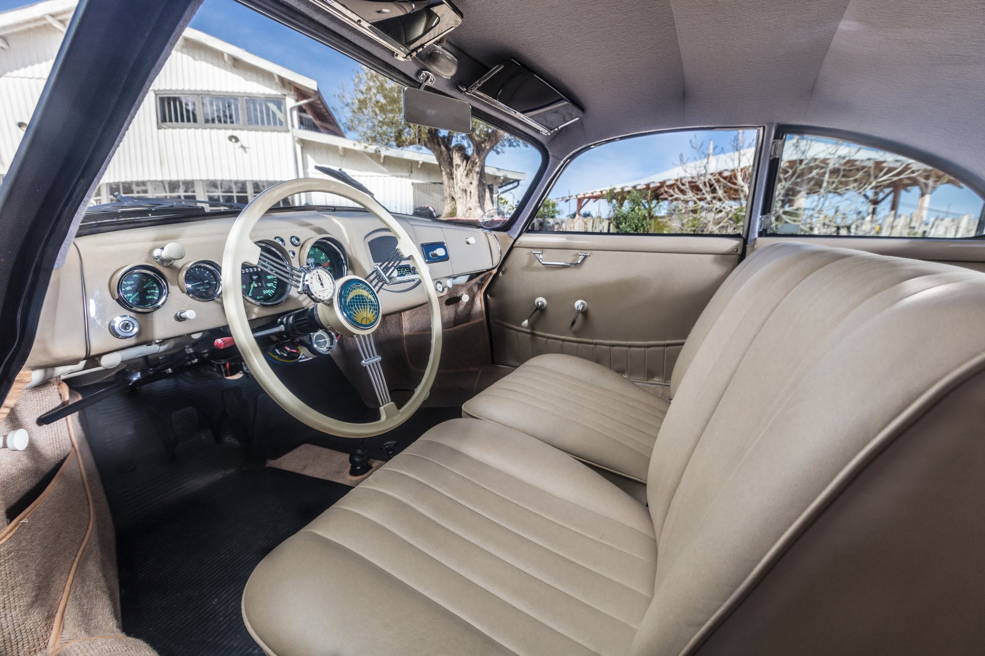 Voiture Porsche Préa Coupé Grigio Ferro Cabane