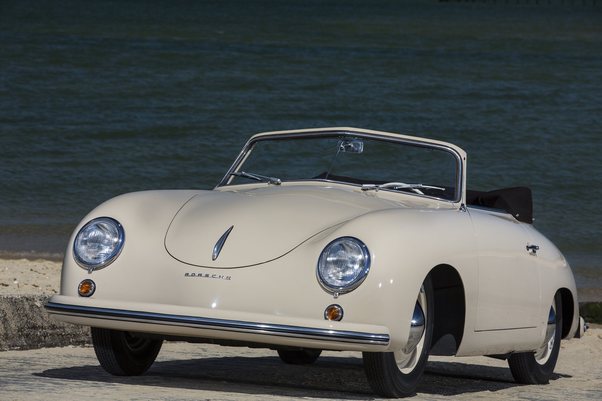 Voiture Porsche 356 Préa Cabrio Sable