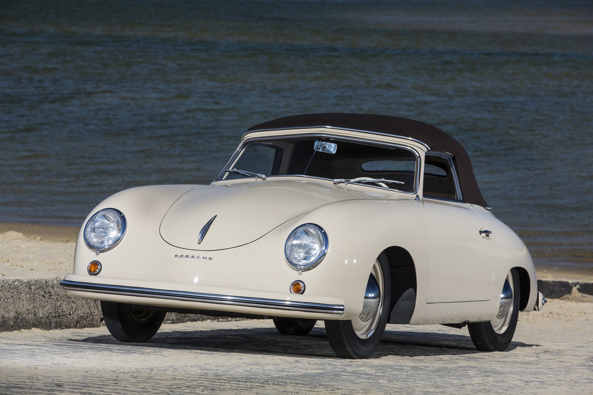 Voiture Porsche 356 Préa Cabrio Sable