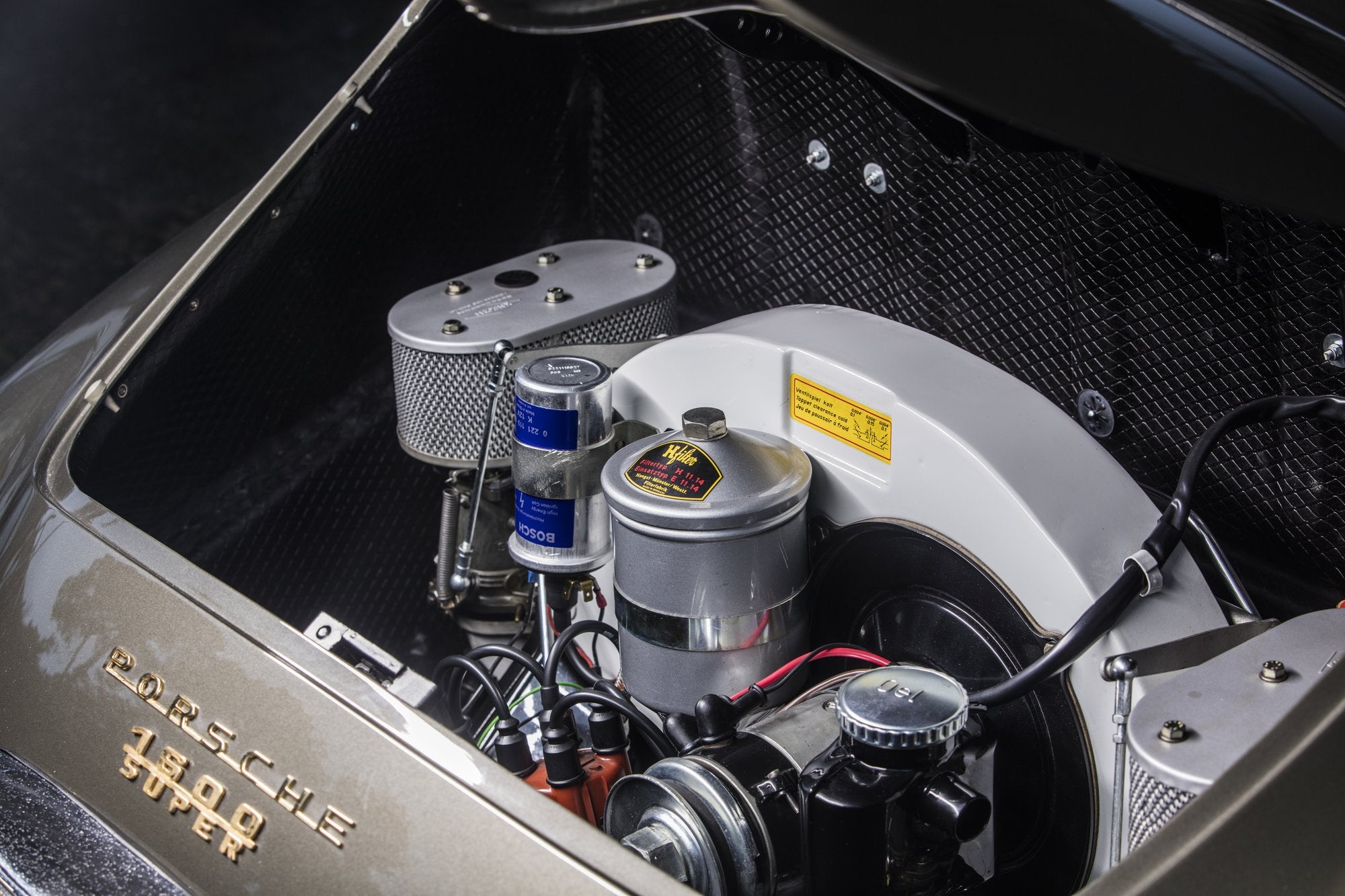 Voiture Porsche Préa GT Coupé Gris Graphite Cabane